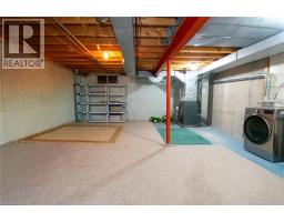 24 WALKER Court - 32