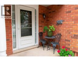 24 WALKER Court - 4