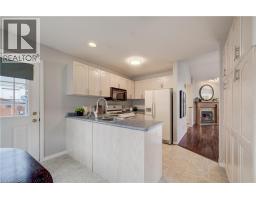 27 CHANDOS Drive - 13