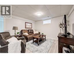 27 CHANDOS Drive - 26