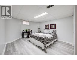 27 CHANDOS Drive - 31