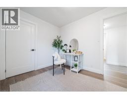 11 BROADVIEW Avenue - 10