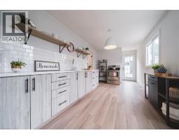 11 BROADVIEW Avenue - 17