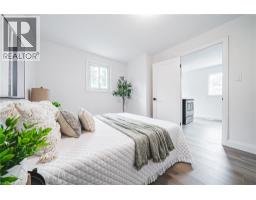 11 BROADVIEW Avenue - 22