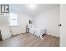 11 BROADVIEW Avenue - 24