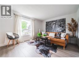 11 BROADVIEW Avenue - 8