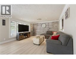 29 WOODLAND Drive - 10