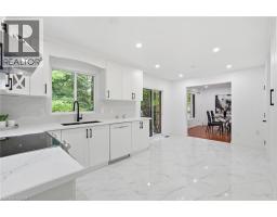 292 THORNCREST Drive - 18