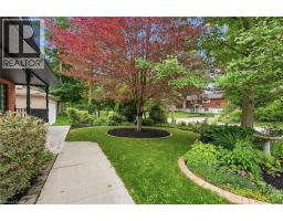 292 THORNCREST Drive - 4