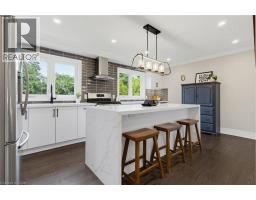 365 COSBURN Crescent - 15