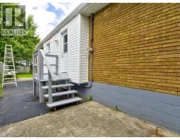 154 LUSCOMBE Street - 29