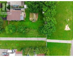 154 LUSCOMBE Street - 34