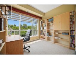 2000 CREEKSIDE Drive UnitNo. 707 - 21
