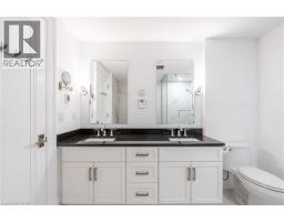 2060 LAKESHORE Road UnitNo. 406 - 32