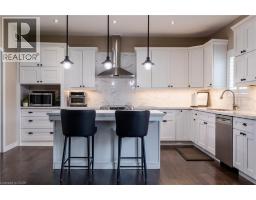 6 BLUENOSE Drive - 16