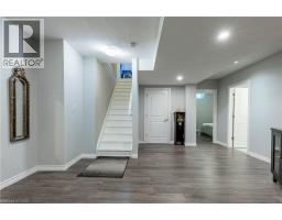 6 BLUENOSE Drive - 32