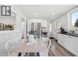 47 BRUCEDALE Avenue E - 18