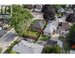 47 BRUCEDALE Avenue E - 48