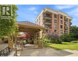 100 BURLOAK Drive UnitNo. 1207 - 39