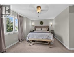 7 ETHERINGTON Crescent - 23