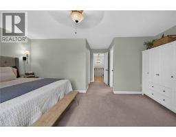 7 ETHERINGTON Crescent - 25