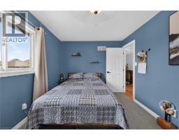 7 ETHERINGTON Crescent - 30