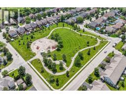 7 ETHERINGTON Crescent - 45