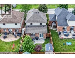 7 ETHERINGTON Crescent - 47