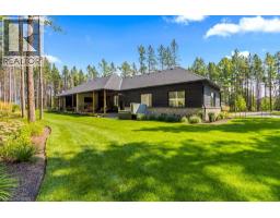 107 LOUISE CREEK Crescent - 34