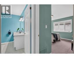11 GARDEN Drive - 17