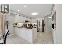 35 DUBRICK Crescent - 14