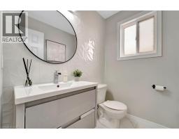 35 DUBRICK Crescent - 17