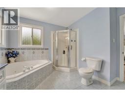 35 DUBRICK Crescent - 25