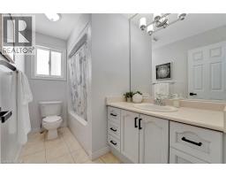 35 DUBRICK Crescent - 29