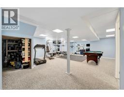 35 DUBRICK Crescent - 31