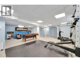 35 DUBRICK Crescent - 35