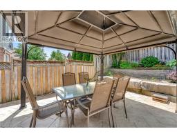 35 DUBRICK Crescent - 39