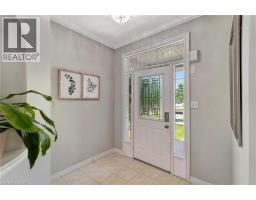35 DUBRICK Crescent - 4