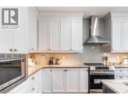 47 HAWKE Crescent - 14