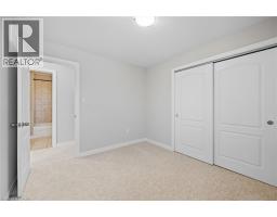 88 WOOD Street E - 17