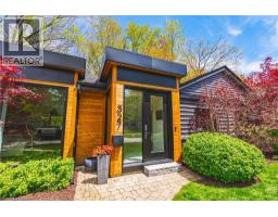 327 GOODRAM Drive - 3
