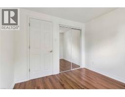 32 LANSING Square - 22