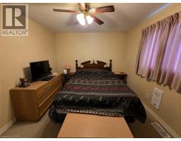 135 MCARTHUR Avenue - 10