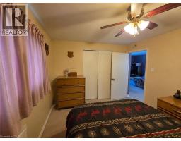135 MCARTHUR Avenue - 11