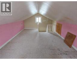 135 MCARTHUR Avenue - 12