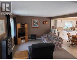 135 MCARTHUR Avenue - 7