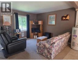 135 MCARTHUR Avenue - 8