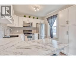 118 CAMERON Avenue N - 12