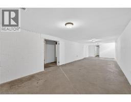 269 ROBINSON Street - 38