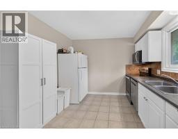 27 AINSLIE Avenue - 17